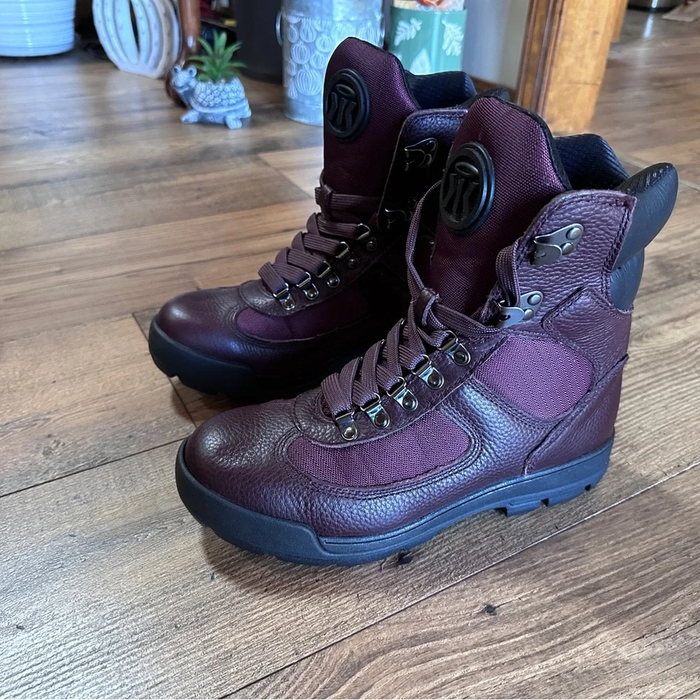 Women’s  Burgundy Boots Size 9 NEW / Mens‎ Size 7.5 Sumikko Brand